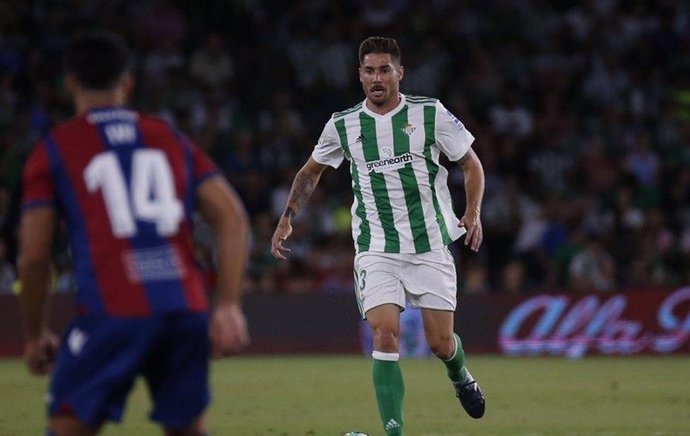 Javi García en el Betis - Levante