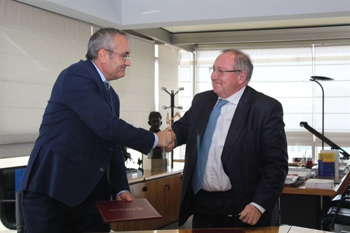 El presidente de Cámara de Comercio, José Luis Bonet, y de Puertos, José Llorca