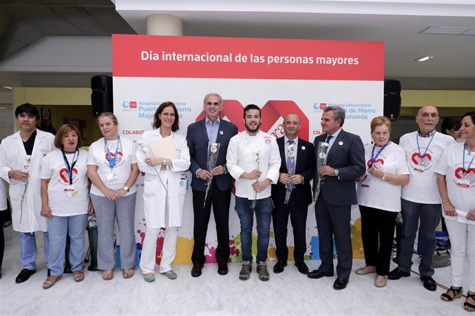 Ruiz Escudero Participa En La Celebración Del Día Internacional De Las Personas 
