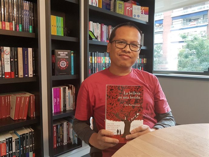 Eka Kurniawan, autor de 'La belleza es una herida'