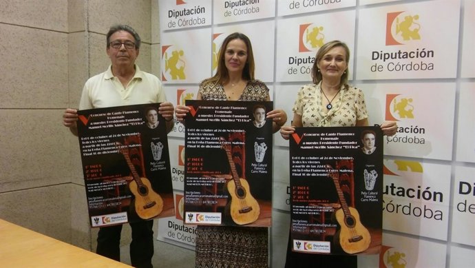 Barbero (centro), en la presentación del concurso