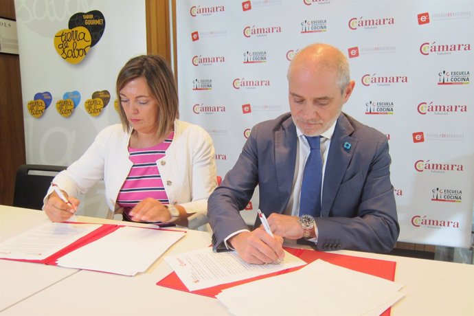 Marcos durante la firma de un convenio con la Cámara de Valladolid