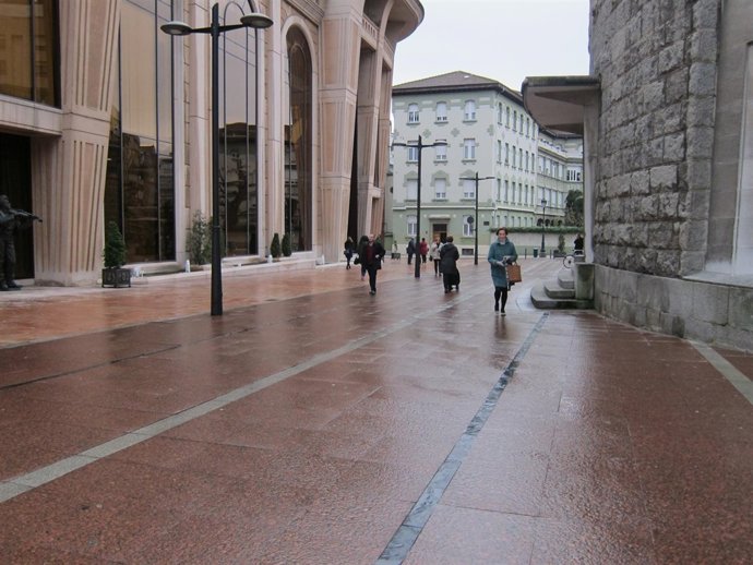 Auditorio Príncipe Felipe de Oviedo, Plaza de La Gesta
