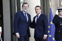 Macron expresa a Rajoy su "apoyo a la unidad constitucional de España"