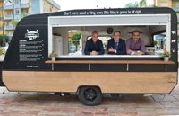 Rincón de la Victoria celebra 'Food Trucks Xperience' con una decena de propuestas gastronómicas internacionales