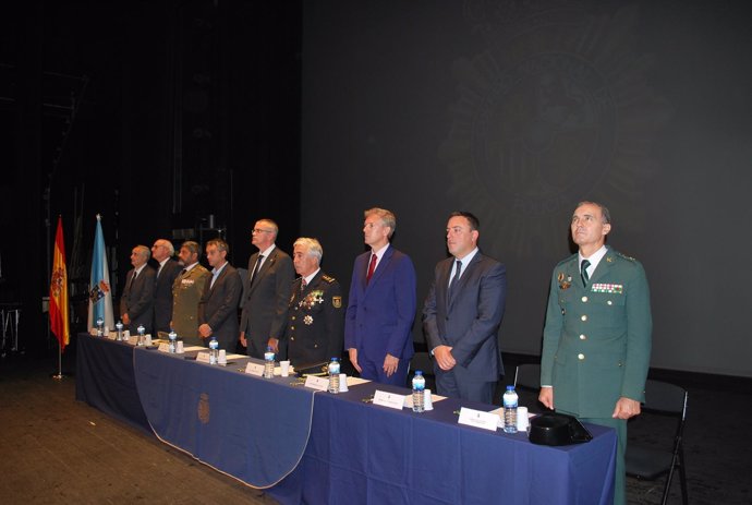 Fotos: El Delegado Del Gobierno En Galicia Felicita A La Policía Nacional Por Su