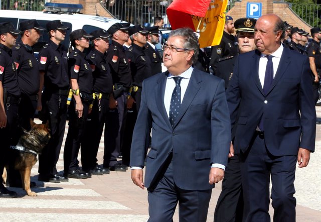 Zoido, en el acto del Día de la Policía