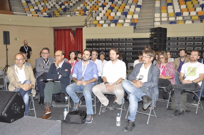 Pablo Iglesias en la Asamblea de Podemos en Zaragoza.