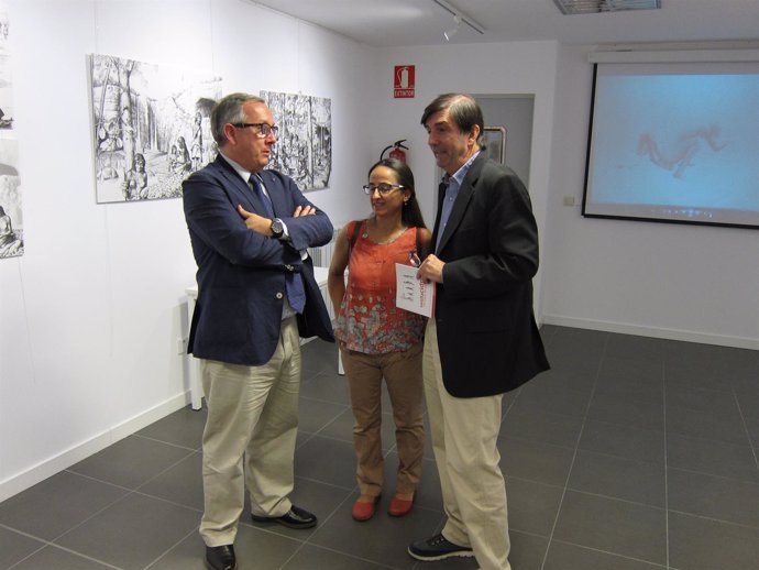    Segovia: Inauguración De La Exposición Sobre Lactancia Materna              