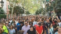Partidos independentistas encabezan una manifestación para pedir que dimita la alcaldesa de l'Hospitalet, del PSC