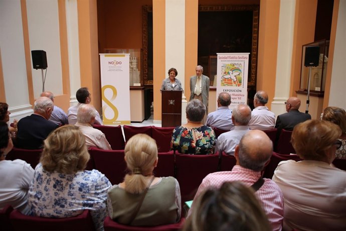 Presentación de la muestra sobre la Expo'92