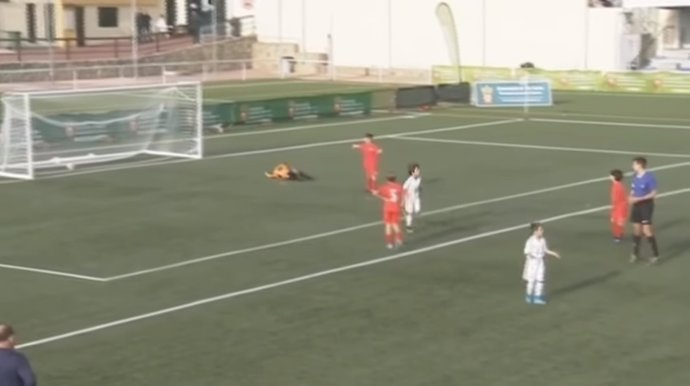 Deportividad: Real Madrid y Sevilla de Benjamines