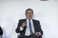 Méndez de Vigo lamenta la muerte de Victorino Martín, "uno de los ganaderos más destacados de la cabaña brava española"