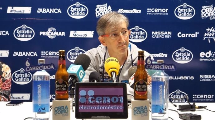 Moncho Fernández, entrenador del Monbus Obradoiro