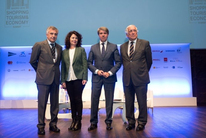 Clausura de la primera jornada del Summit Shopping Tourism & Economy