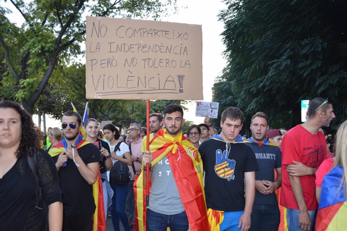 Manifestación en Lleida contra la actuación policial el 1-O