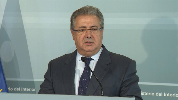 Zoido: "Els setges a policia i guàrdia civil representen l'odi"