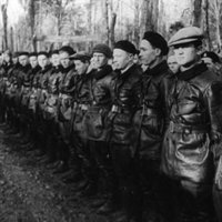 El Centro Cultural Gloria Fuertes acoge una exposición sobre el Jardín de El Capricho en la Guerra Civil