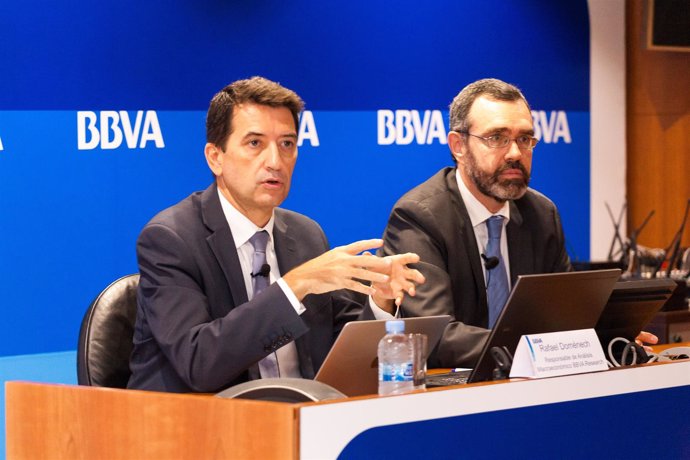 Rafael Domenech y Alberto Charro en rueda de prensa