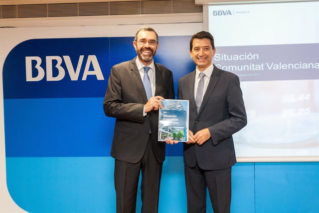 Alberto Charro y Rafael Doménech en la presentación del informe de BBVA Research