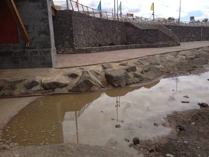 Vertidos de aguas residuales al mar, en Bañaderos, en Arucas