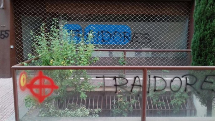 Pintadas en la sede del PP de Las Rozas