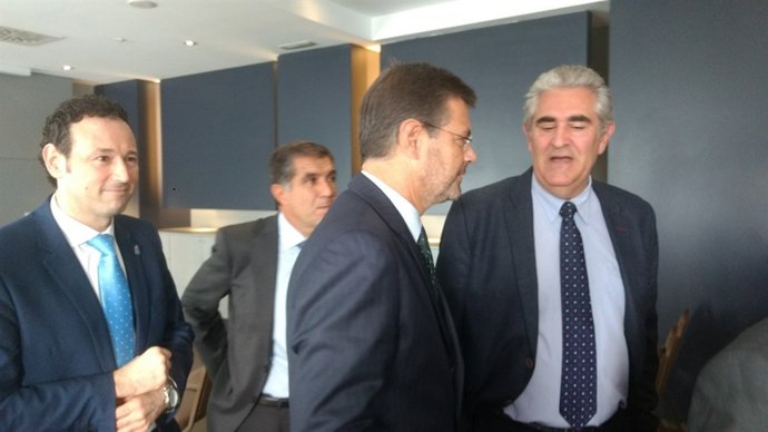 Guillermo Martínez junto a Rafael Catalá.