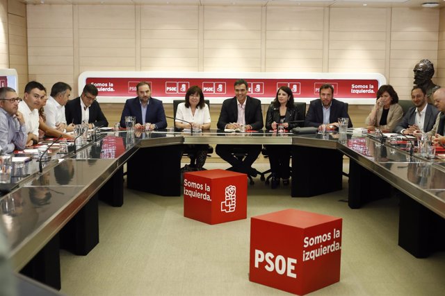 Pedro Sánchez encabeza la reunión de la Comisión Permanente del PSOE en Ferraz