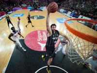 Real Madrid y Unicaja buscan su segunda victoria y Baskonia estrenarse