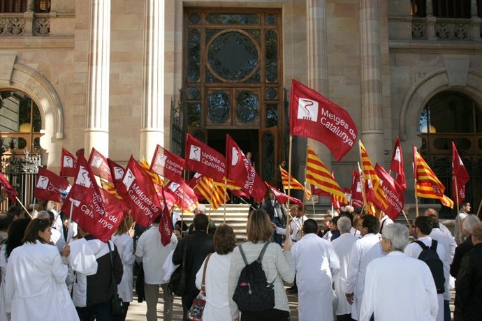 Metges de Catalunya demana al TSJC anul·lar el conveni col·lectiu de la concerta