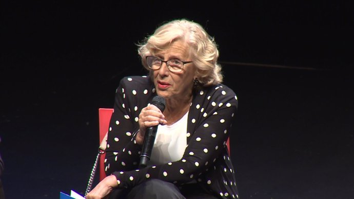 Carmena: "Los gobernantes deben saber dialogar" 