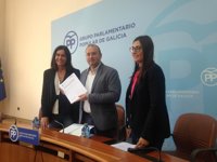 El PP promueve eliminar símbolos franquistas que "subsisten" en Galicia y apoyar a retornados de Venezuela