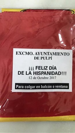 Bandera de España repartida por el Ayuntamiento de Pulpí (Almería)