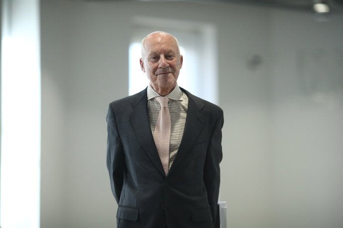 Norman Foster presenta l'exposició Norman Foster. Futurs comuns