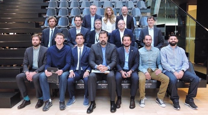 Representantes de jugadores se reúnen con FIBA