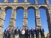 Reyes subraya la importancia de los planes provinciales para los municipios durante la crisis