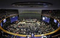 Brasil.- El Congreso de Brasil aprueba una ley que restringe los comentarios sobre candidatos en la red