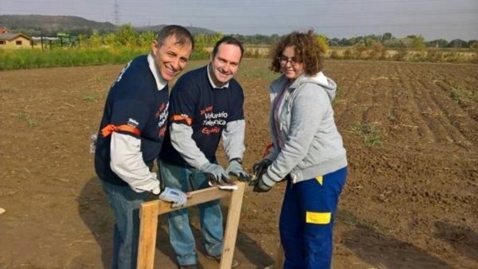 Voluntarios de Telefónica en proyectos de la Fundación Juan XXIII Roncalli