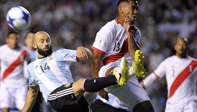 Mascherano en el Argentina - Perú