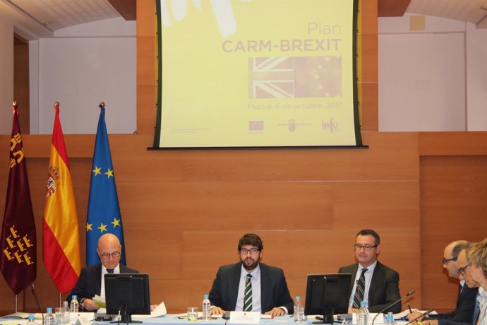 López Miras, preside la reunión del Comité Carm-Brexit