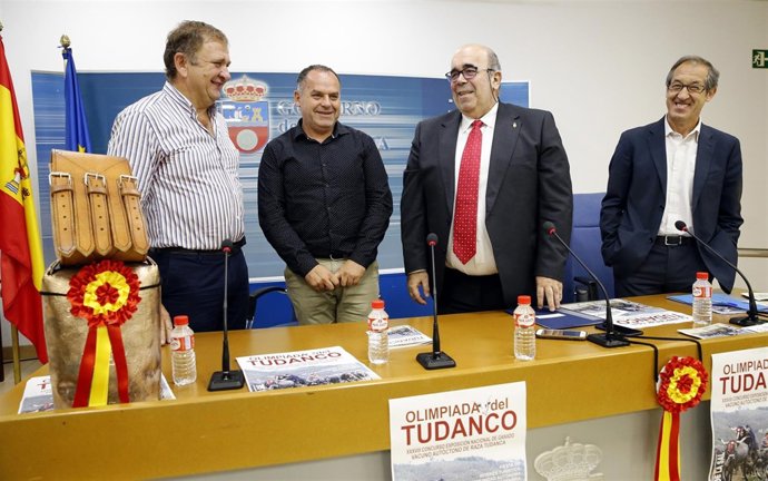 11:00Sala De Prensa Del Gobierno De Cantabria El Consejero De Medio Rural, Pesca