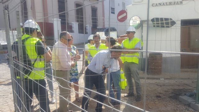 José Fiscal visita las obras de la depuradora de Constantina