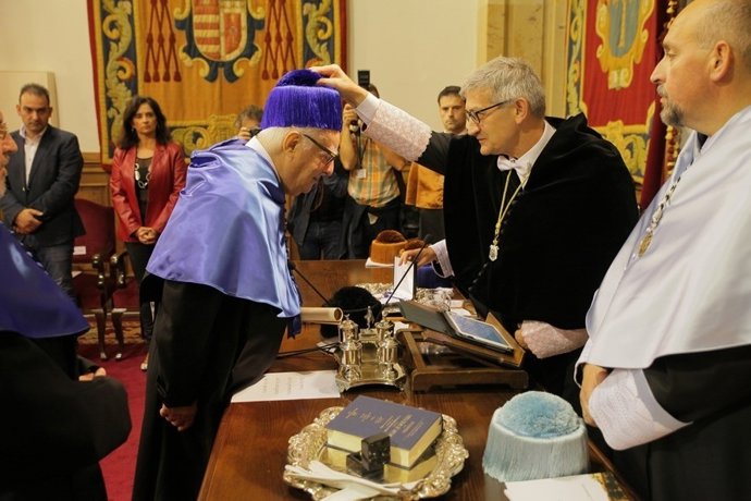 Enrico Clementi, doctor honoris causa de la Universidad de Oviedo