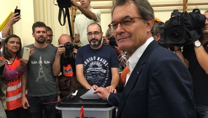 Artur Mas dice que Cataluña no está lista para "la independencia real"