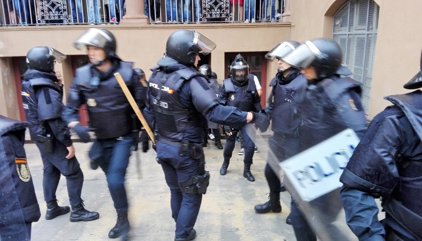 Sindicatos policiales piden la dimisión de Millo tras pedir perdón y critican al Gobierno por no anticiparse al 1-O