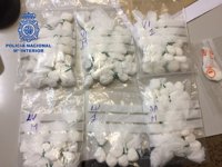 Tres detenidos por vender cocaína al menudeo en sus domicilios y en un bar de València