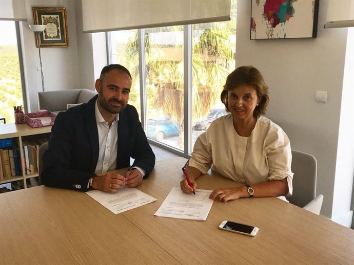 La Junta entrega una ayuda a Inter Terra