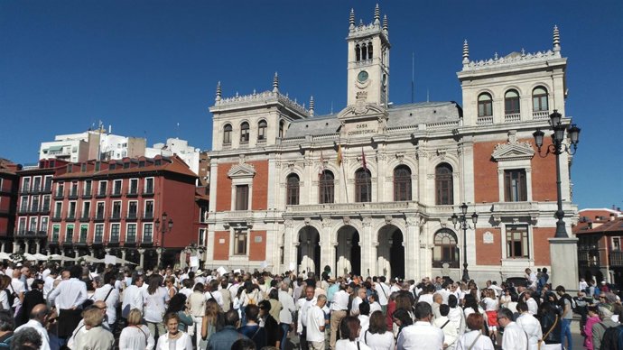 Valladolid.- Centenares de vallisoeltanos acuden a la iniciativa '¿Hablamos?'