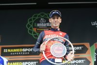Un incombustible Vincenzo Nibali reina en Lombardía por segunda vez