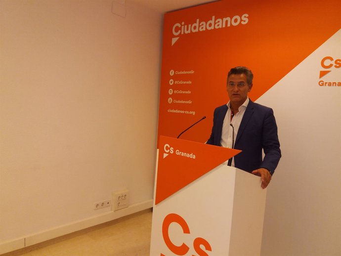 El portavoz de Ciudadanos en Granada, Luis Salvador